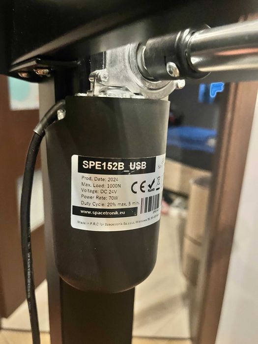 Elektryczny stelaż do biurka