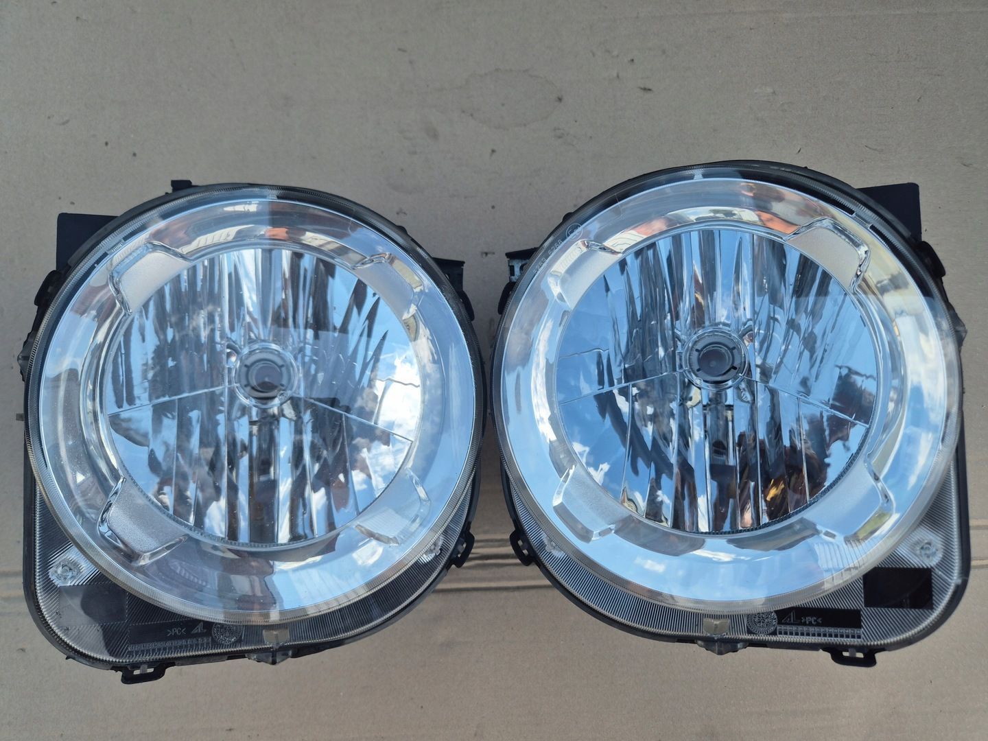 Jeep Renegade lampy lewa prawa. Oryginał.Reflektor