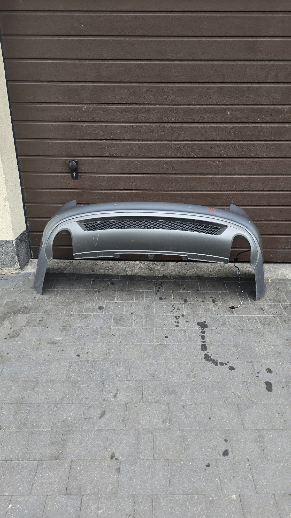 Zderzak tył tylni Audi A4 B8 Kombi S Line pdc LY7G