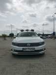 Volkswagen Passat Sprzedam passat B8 kombi DSG Nowa cena 37,900