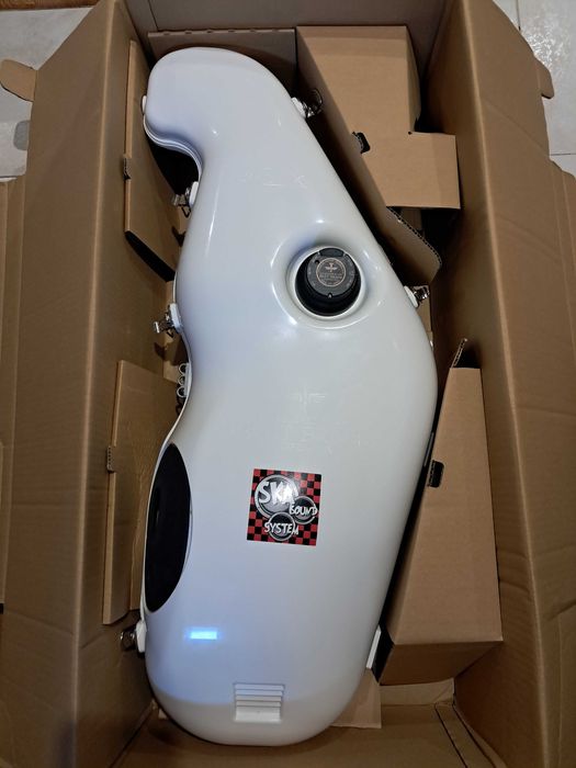 Saxofone E-sax mute system