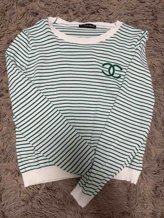 Кофта в біло зелену полоску