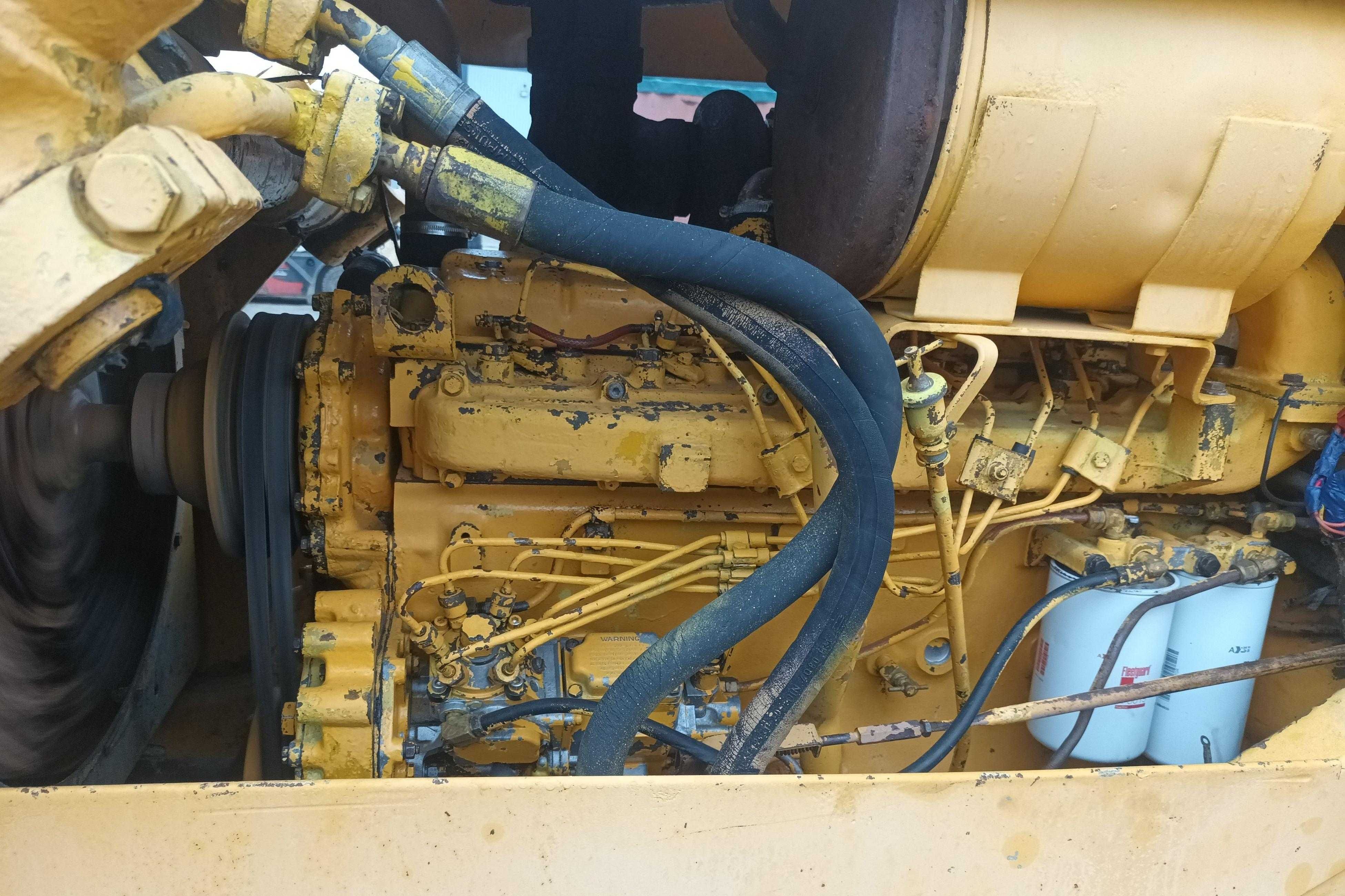 Spycharka gąsienicowa HSW TD15-C. Silnik Harvester.