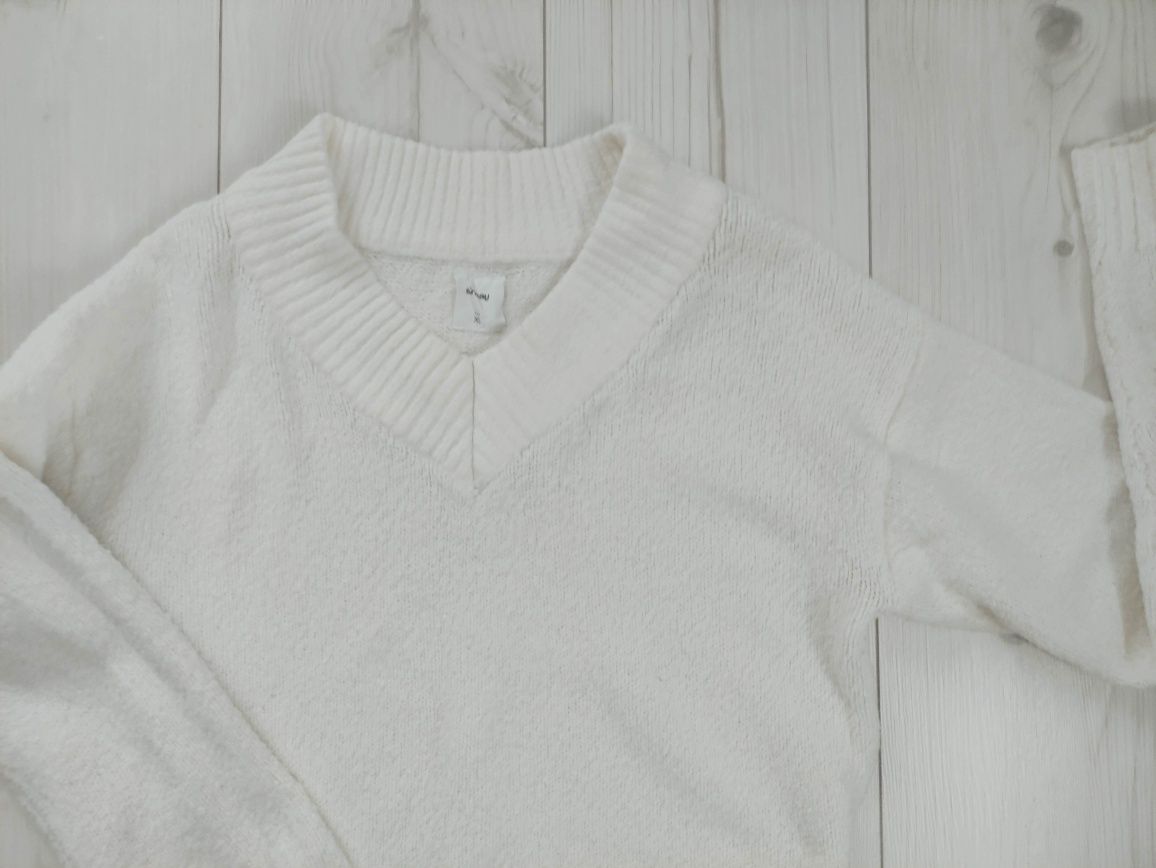 Kremowy sweterek Sinsay XS gruby ładny
