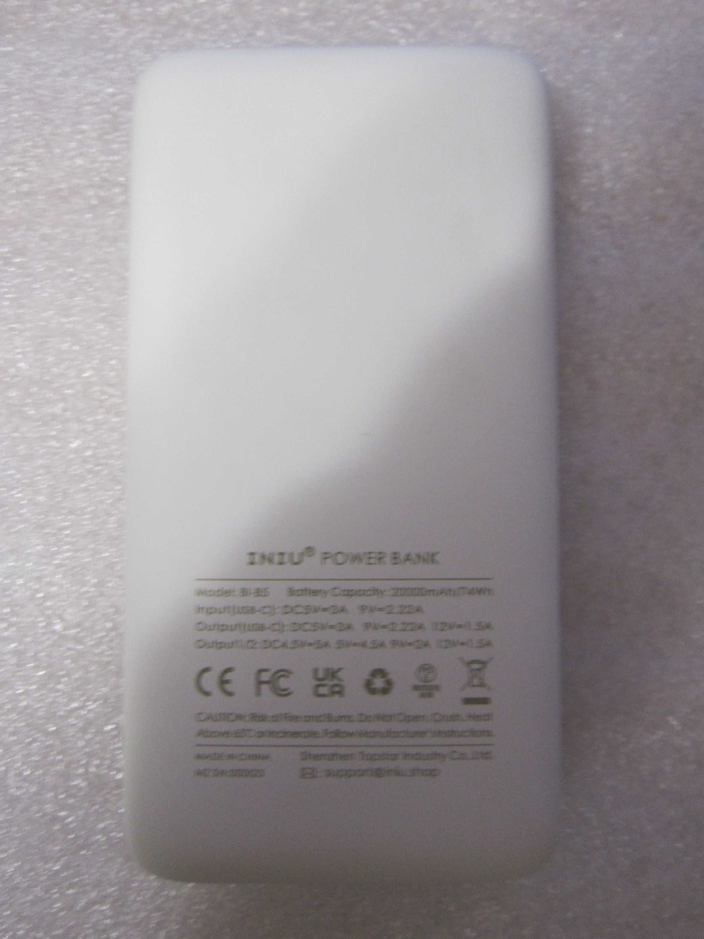 Power Bank INIU BI-B5 20000mAh mocny USB-C wyświetlacz i latarka biała