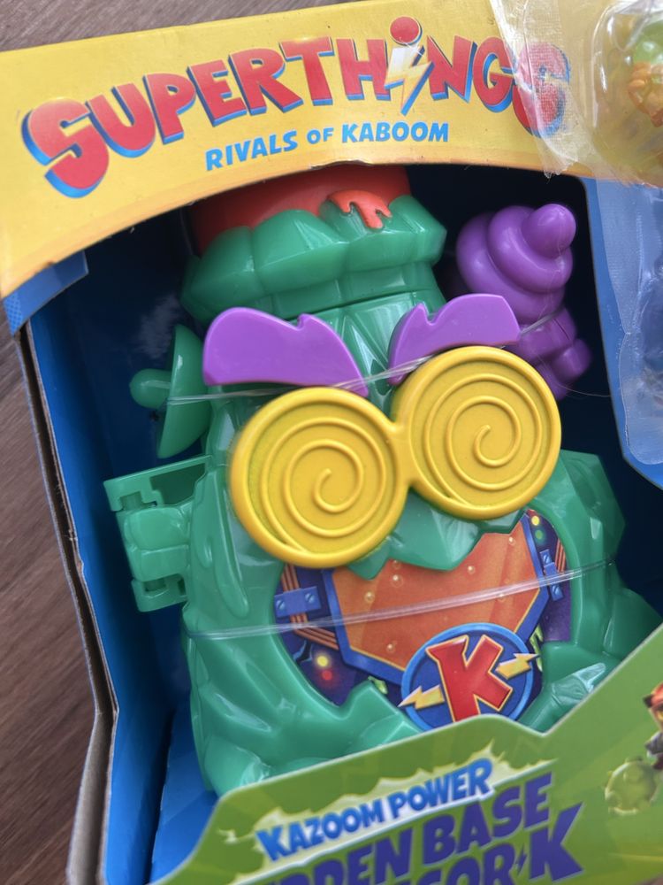 SuperThings Base Secreta Professor K + Exclusivos