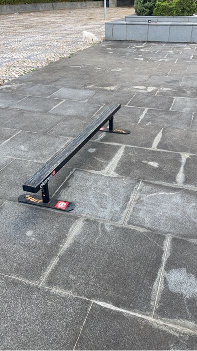 Rail element usado