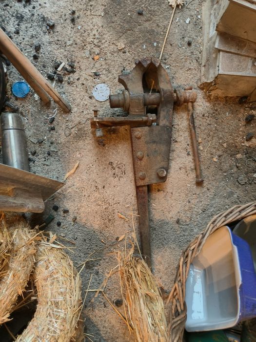 Imadło kowalskie polowe