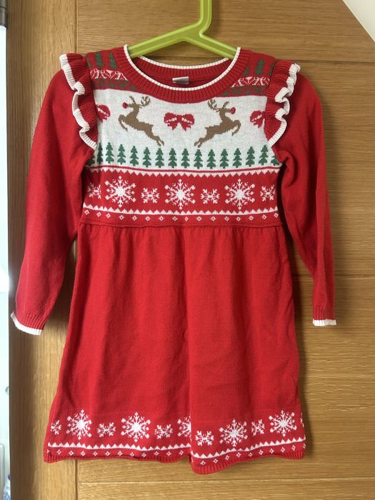 Sweterkowa sukienka dziewczęca na święta TU