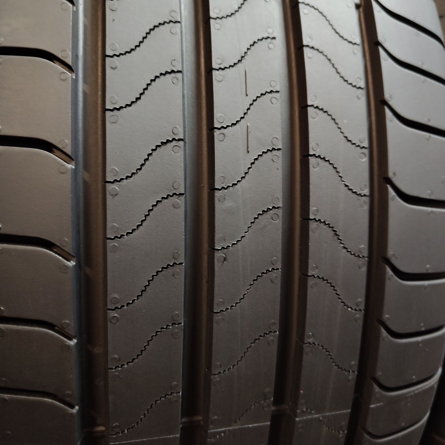 255/45/19 Sprzedam komplet opon letnich Bridgestone