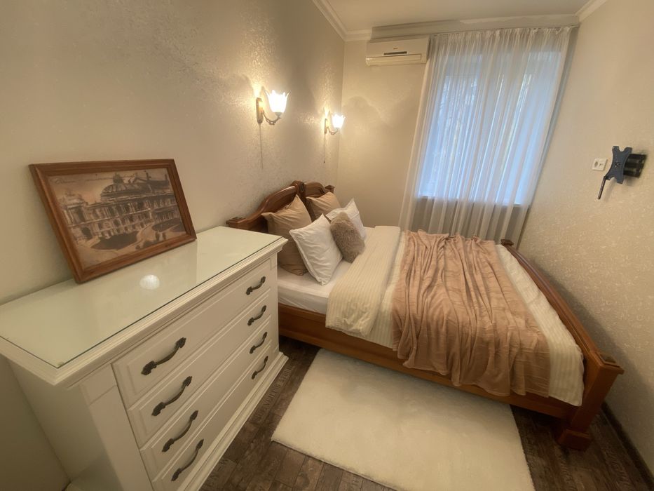 СРОЧНО! Сдам КРАСИВУЮ 2хк квартиру Леонтовича, ЦЕНТР, парк Шевченко