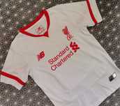Koszulka piłkarska LFC Liverpool New Balance Coutinho numer 10 piłka