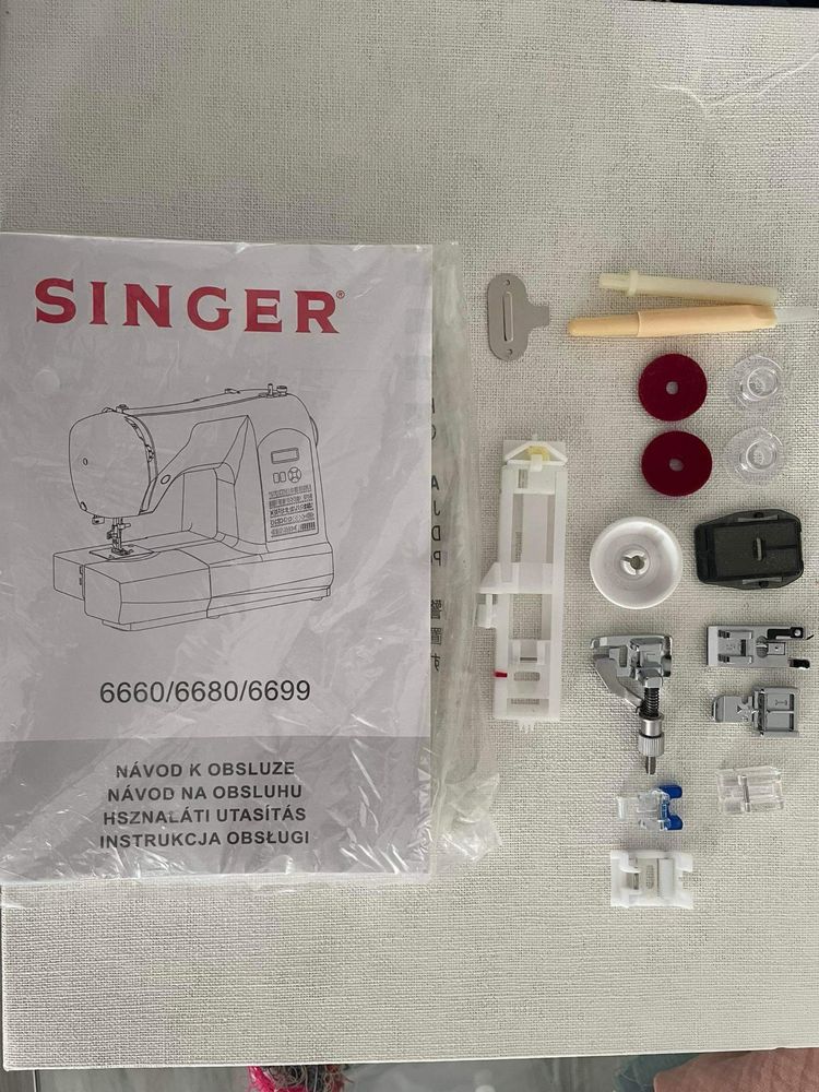 Máquina de Costura Singer Starlet 66-99