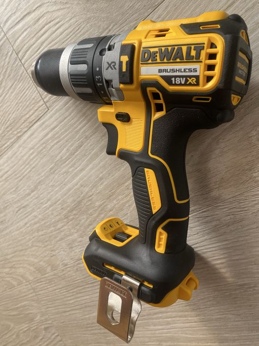 DeWalt DCD796  Дриль-шуруповерт ударний 18В "сам корпус" девальт