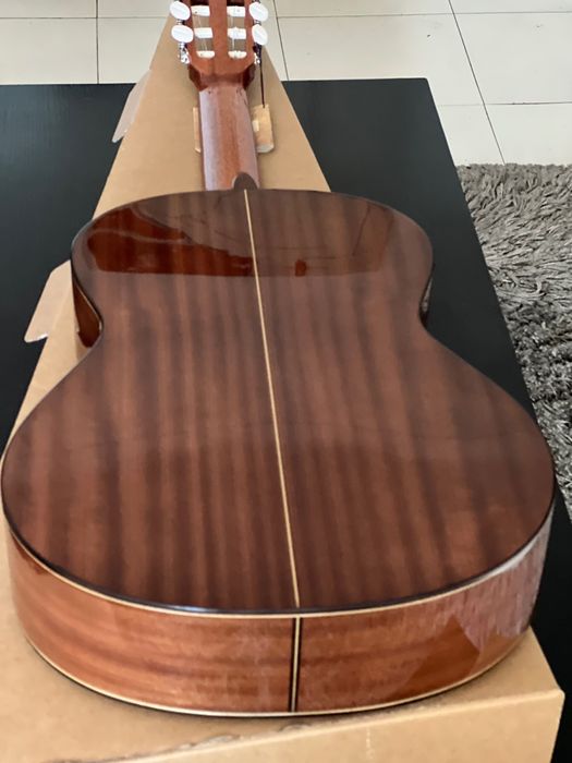 Guitarra Clássica Paco Castillo 202 ( Nova/ caixa )