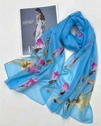 Niebieski cienki szal szalik w kwiaty kwiatki 150 cm x 50 cm