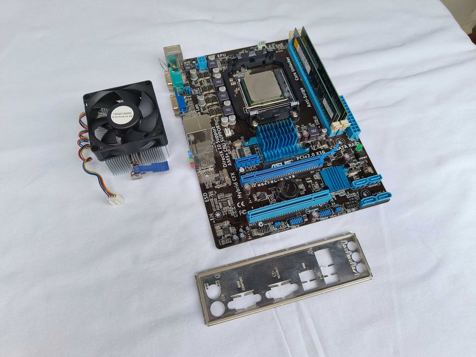FX6300 Asus M5A78L-M LX3 16 RAM