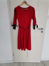 Sukienka czerwona z paskiem rozmiar M