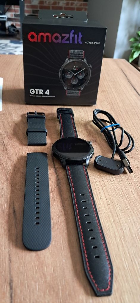 Amazfit GTR4 Racetrack Gwarancja 14 miesięcy nowy pasek