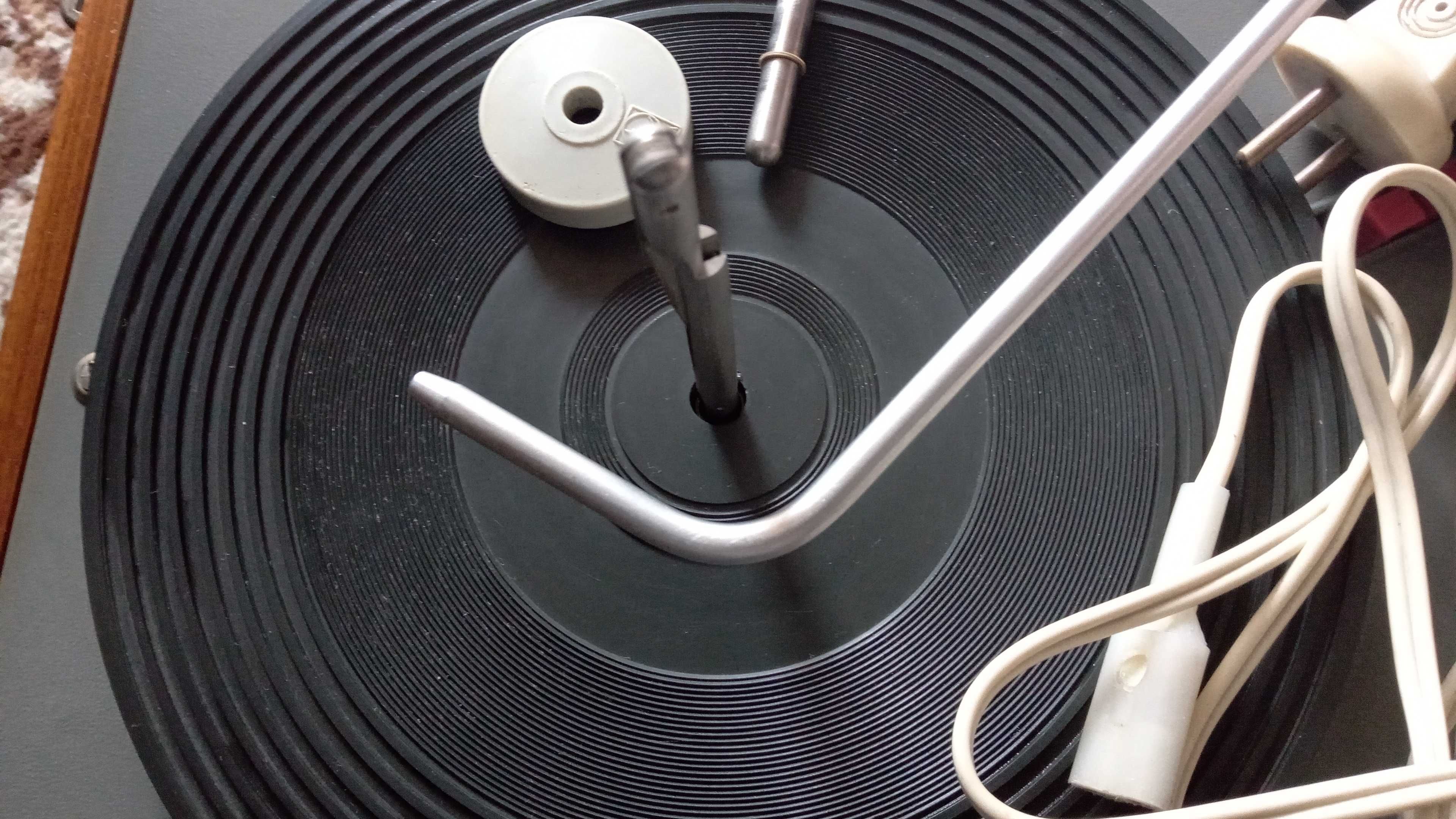 Sprzedam gramofon UNITRA Fonika