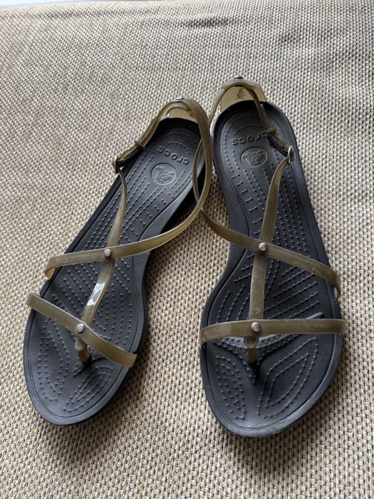 Босоніжки Crocs W9