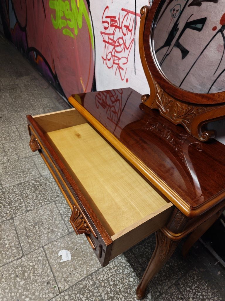 Toaletka zabytkowa stan idealny