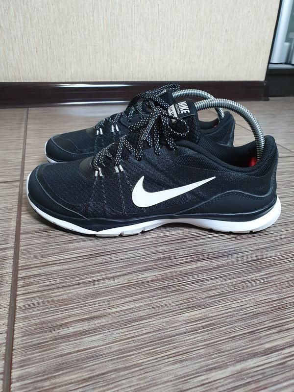Легкі зручні кросівки Nike Flex