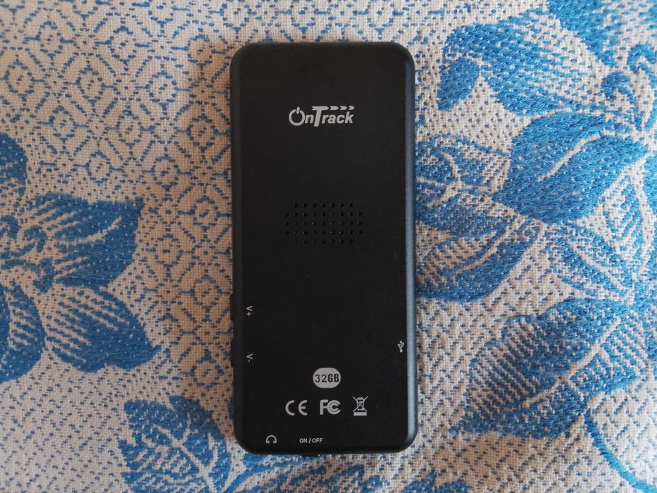 MP3 плеєр OnTrack Q06 - 32GB, Bluetooth 5.0, майже новий.