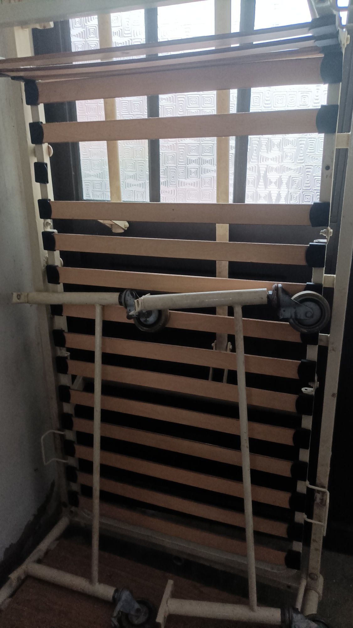 Cama articulada para idosos