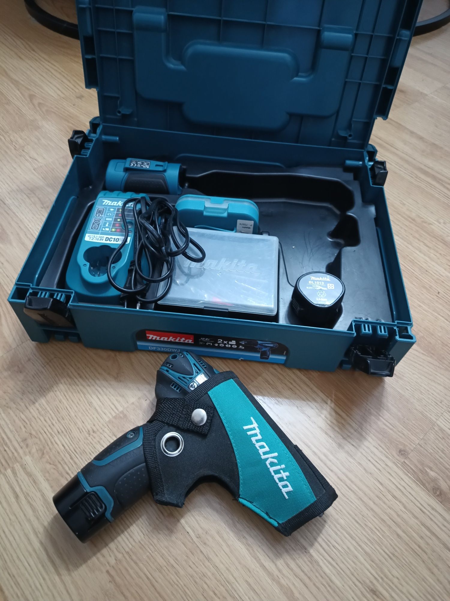 Wkrętarka akumulatorowa Makita DF330DWJ 10.8V