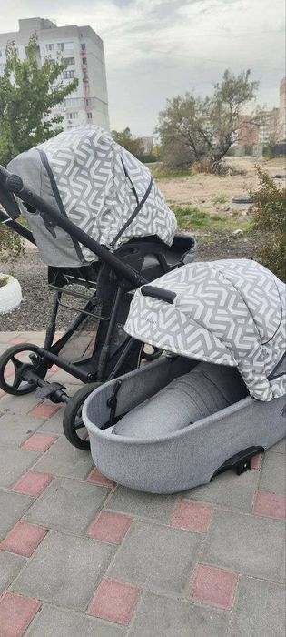 Коляска 2 в 1, від 0 до 3 років, фірма Bebetto