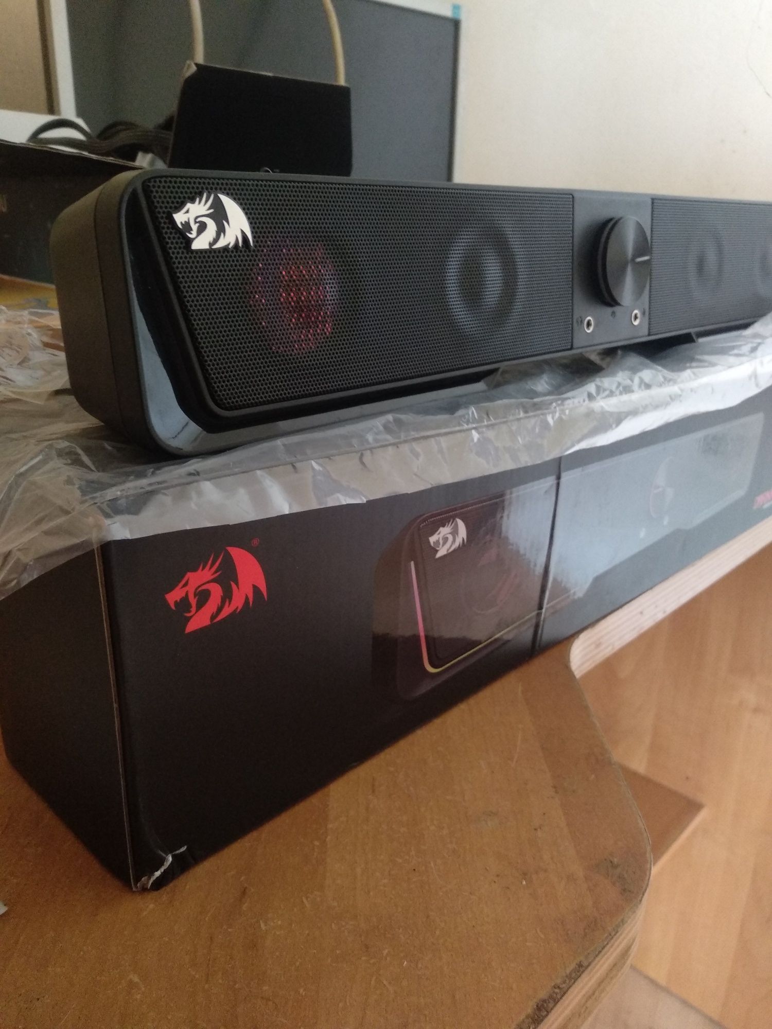 "Mini soundbar"Darknets do komputera,RGB!,obsługa BT!,(dla graczy)