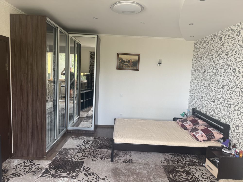 Продам чудову 1к.кв.42 м.кв.ЖК ЯГОДА.З ремонтом,технікою/меблями.