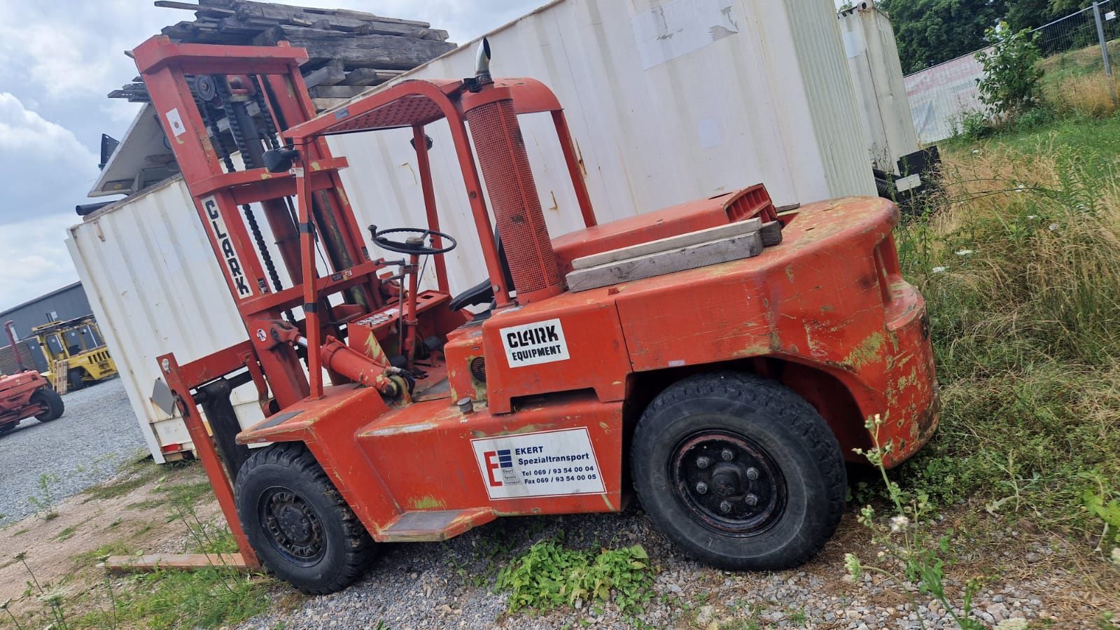 Duży wózek widłowy Clark  5-7ton widły 200x200