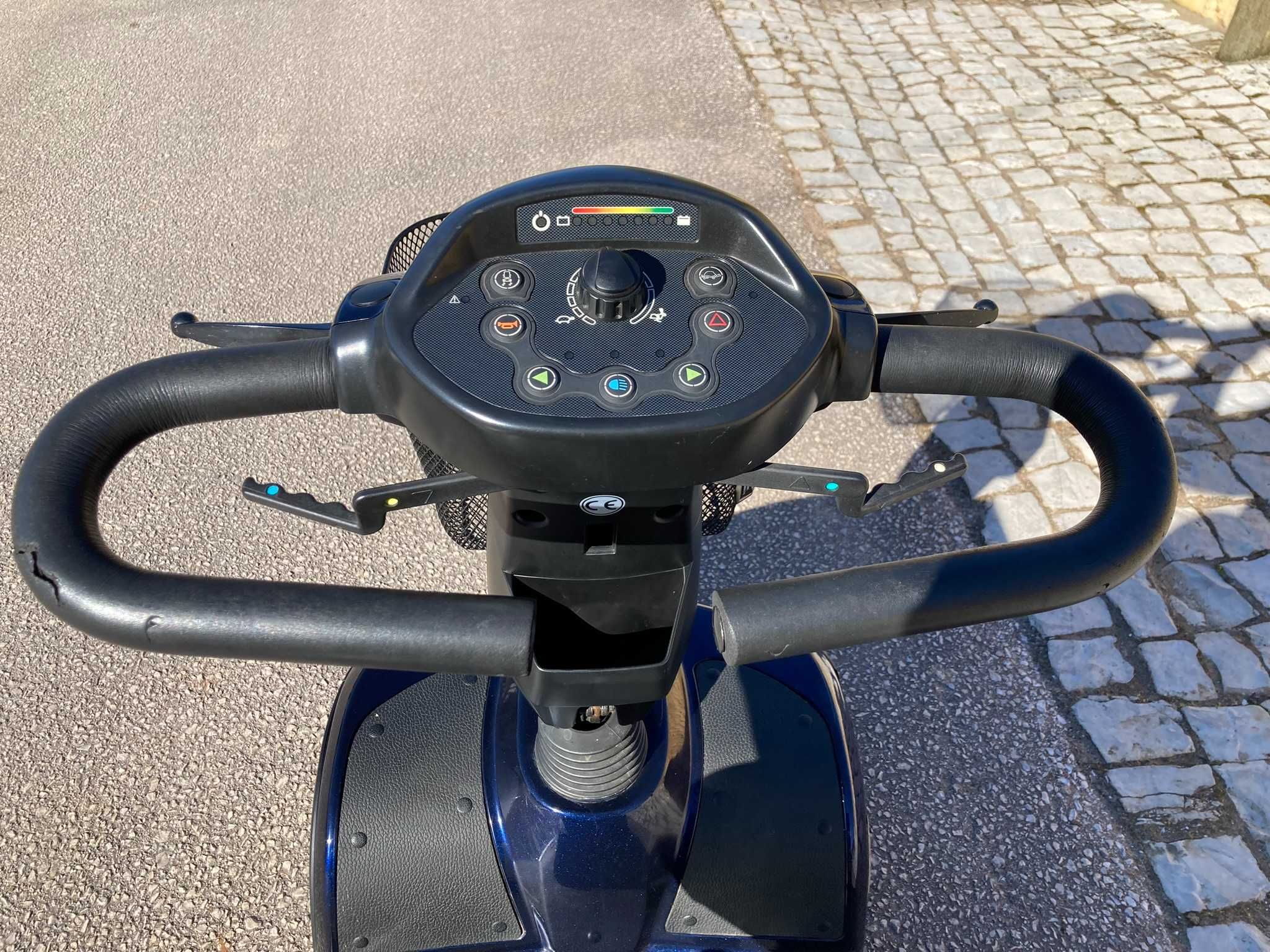 Scooter Elétrica p/Pessoas de Mobilidade Reduzida