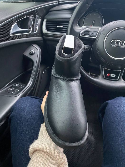 Угі Чоловічі UGG Classic Mini Black Leather (Шкіра)
