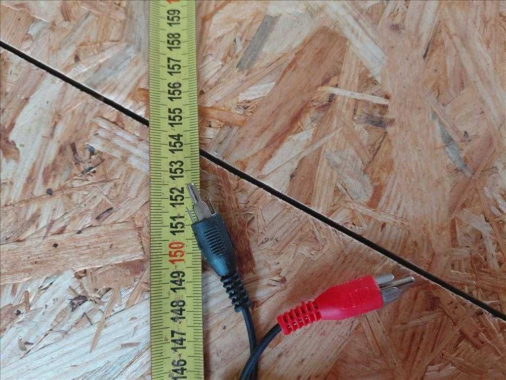Kabel RCA połączony z adapterem na wtyk jack 3,5 mm (1.5m)
