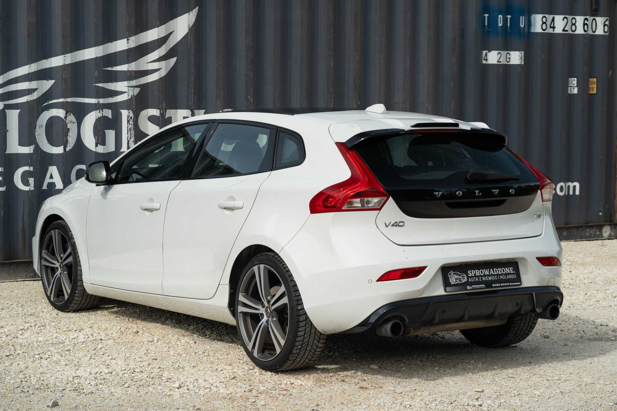 VOLVO V40 2.0 T5 253KM Carbon Edition * automat * felgi 19 " zadbane