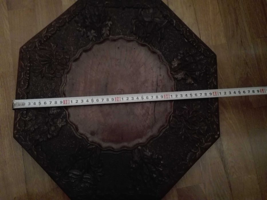 Mesa de apoio em madeira indiana, desmontável.