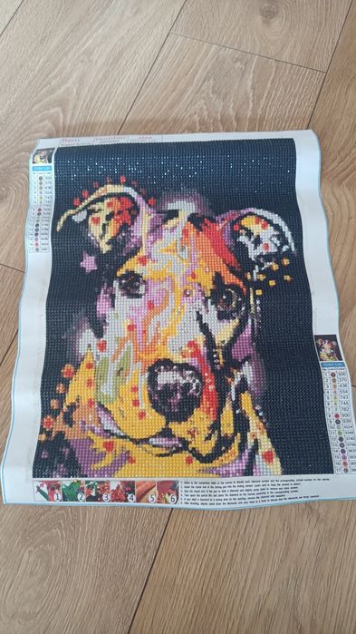 Haft diamentowy pies