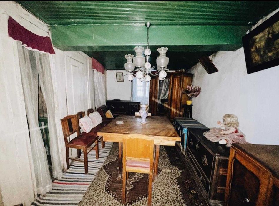 Moradia para recuperar - Unhais da Serra