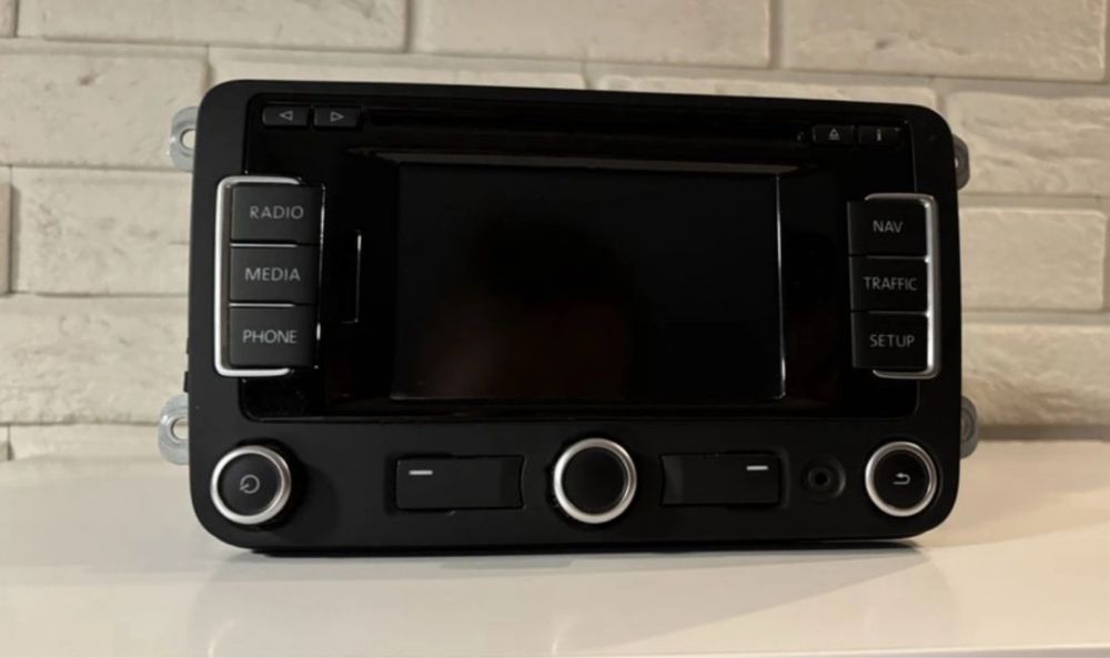 Radio dotykowe z nawigacją