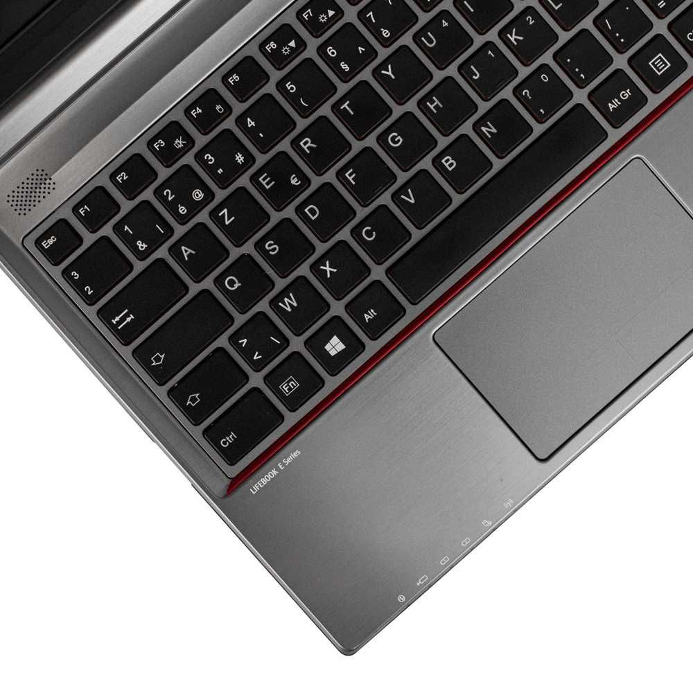 Ноутбук 13.3" Fujitsu LifeBook E736 i3-6100U 8Gb RAM 240Gb SSD