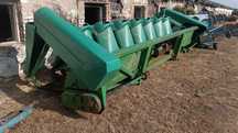 Жатка кукурудзяна . Жниварка. John Deere.