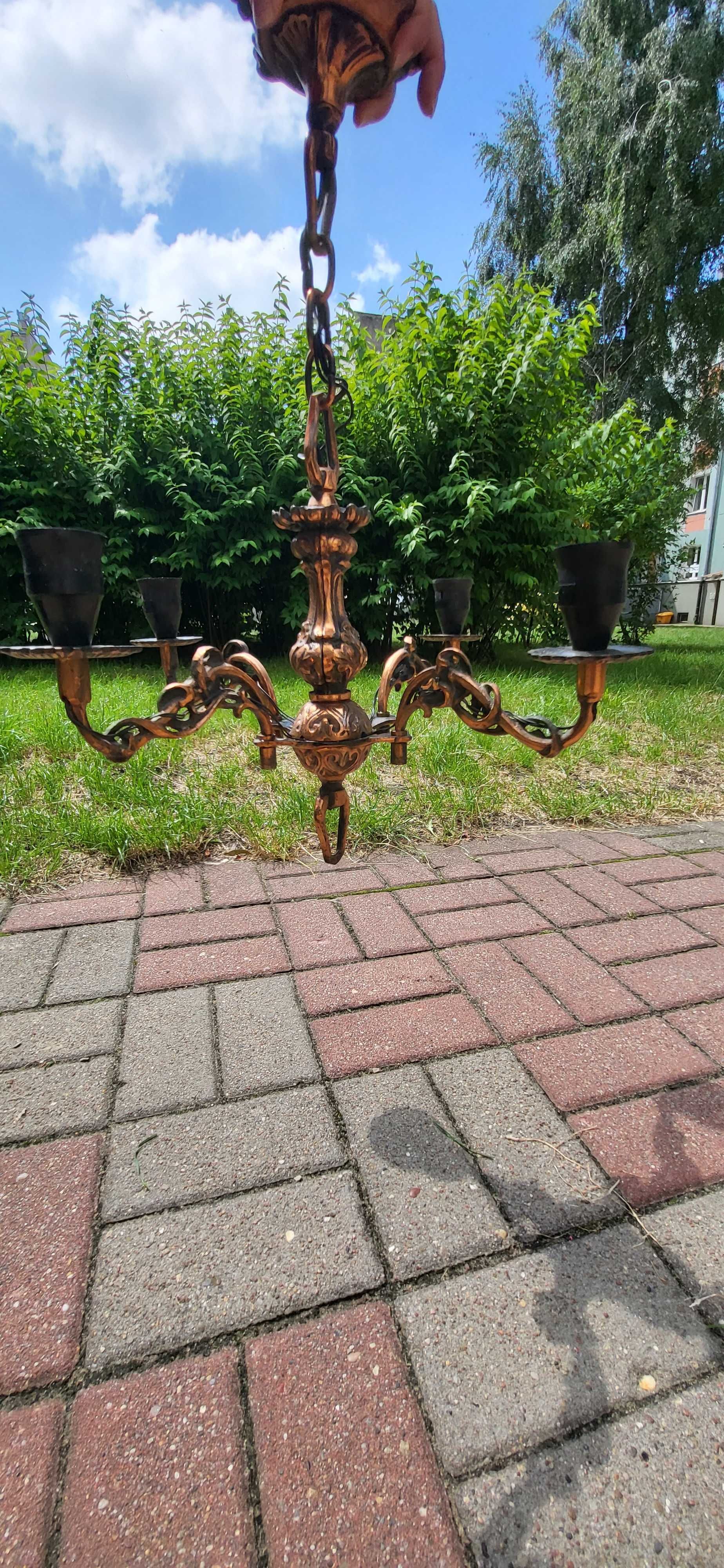 Żyrandol mosiężny