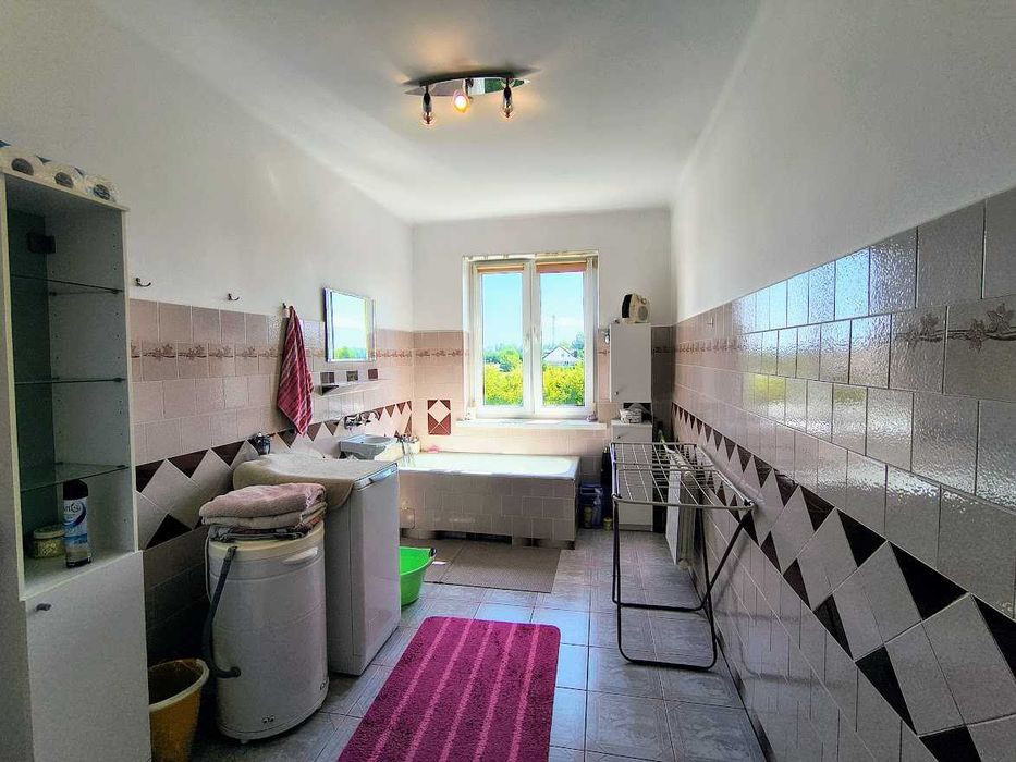 Siedlisko w Parafiance - 2ha z domem i budynkami gosp., przy lesie