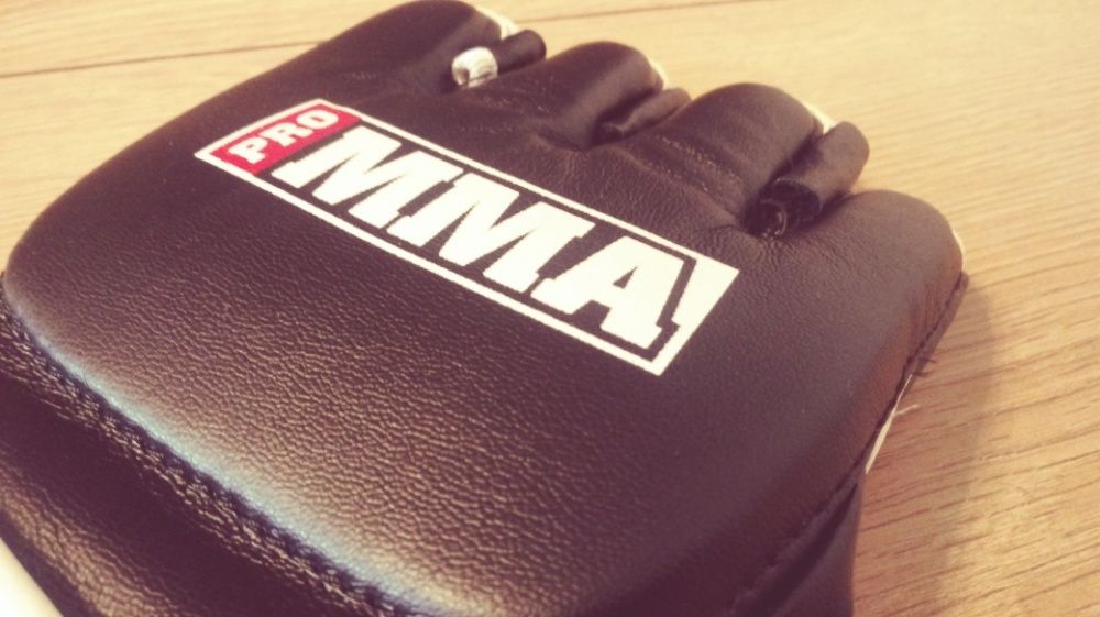 Skórzane rękawice Pro MMA. Performence MMA Gear.