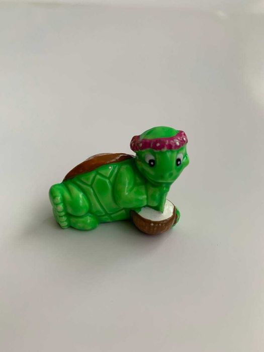 Киндер сюрприз Ferrero  салатовая черепашка