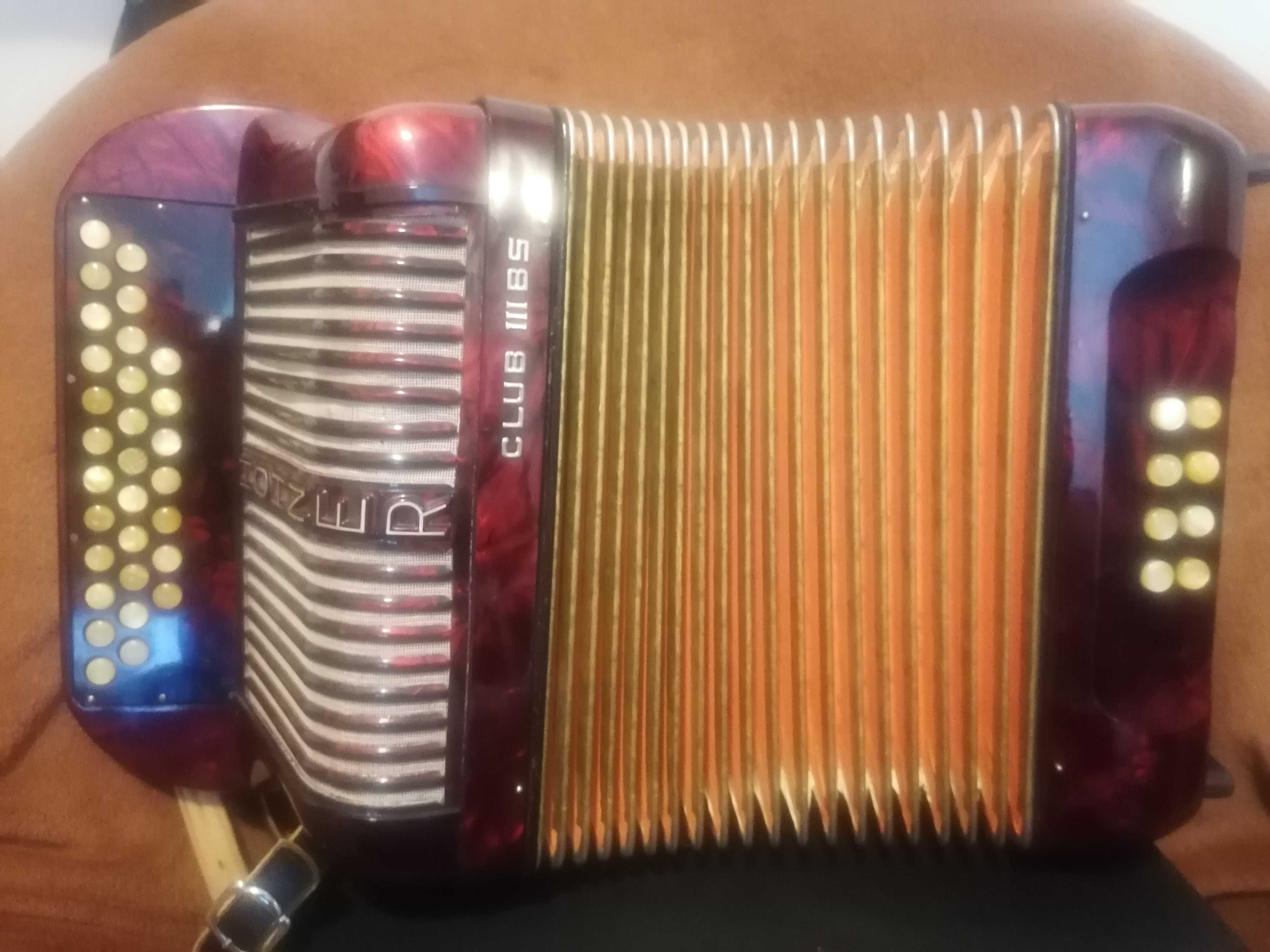 Concertina Hohner  3*Voz Em Sol dó Fá