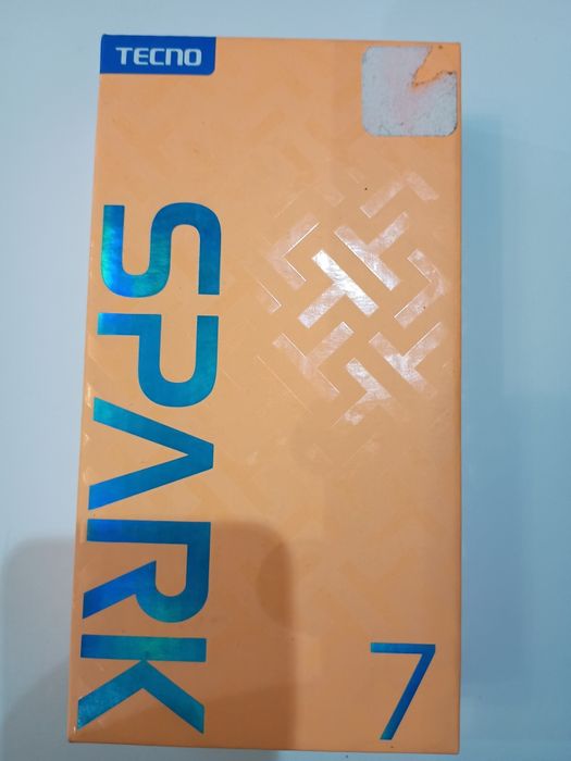 Телефон Tecno SPARK 7